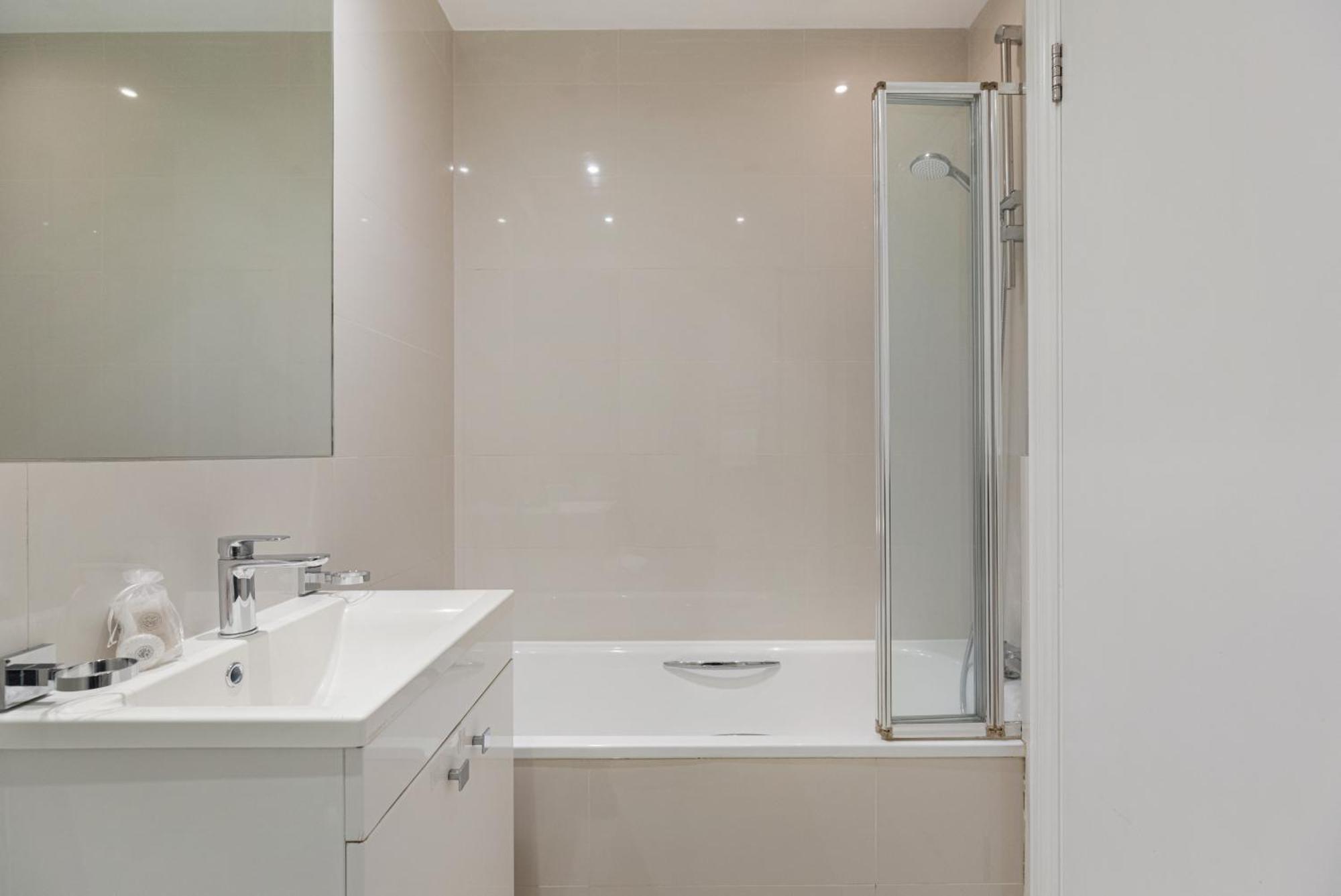 Nell Gwynn 1 Apartment London